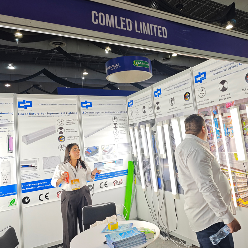 COMLED Leads Lighting Innovation at Expo Electrica Internacional 2024 in Mexico-batten-light-LED.jpg